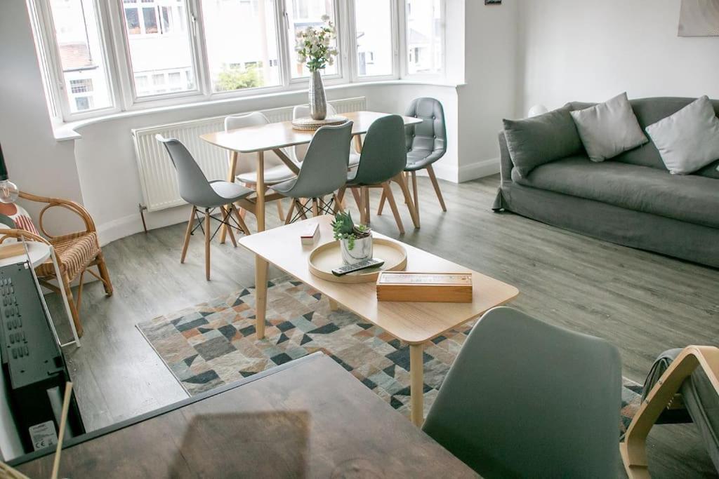 Apartament Stylish Retreat In Leigh-On-Sea Southend-on-Sea Zewnętrze zdjęcie